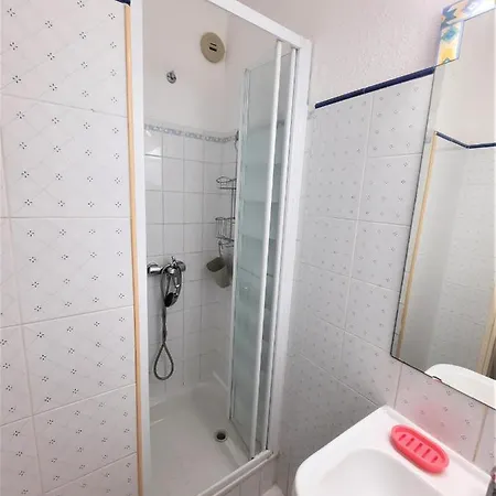 Sur T3-160 M - 800 M Centre-ville. Park * Cavalaire-sur-Mer